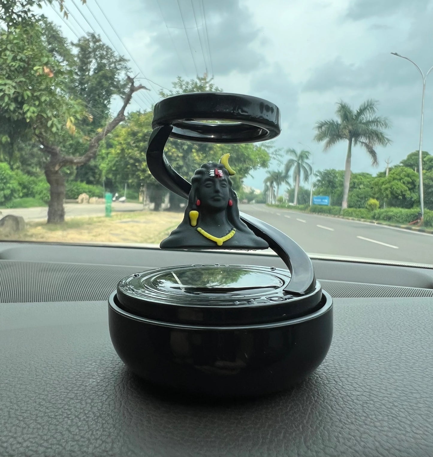 Solar-Powered Floating Shiv Idol with Car Fragrance